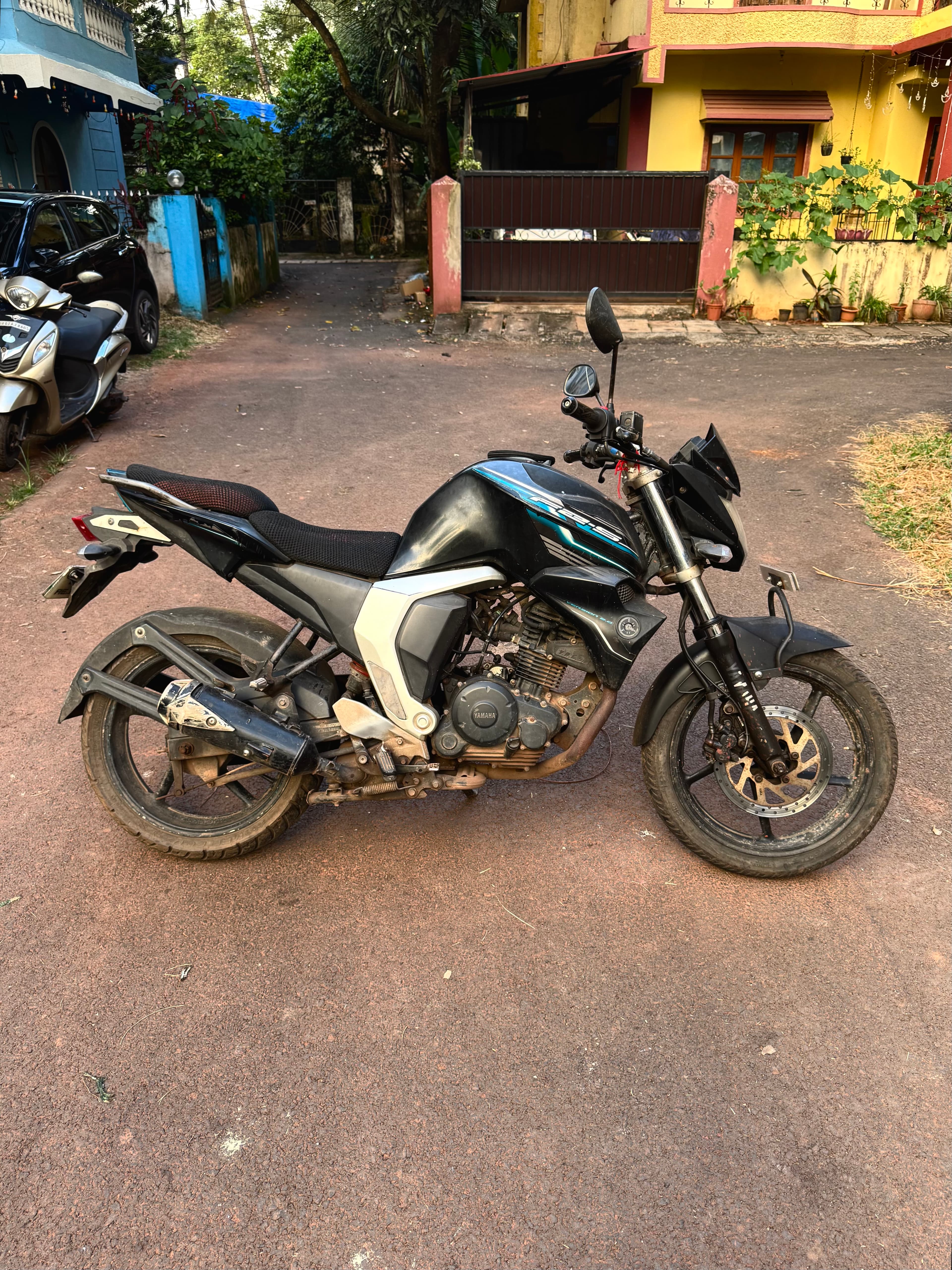 FZ-S